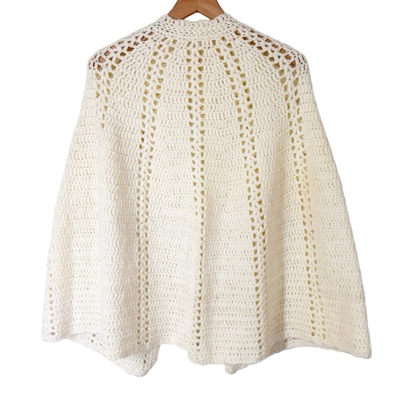 Granny Shawl Large Knit Cream Color - Picture 5 of 5